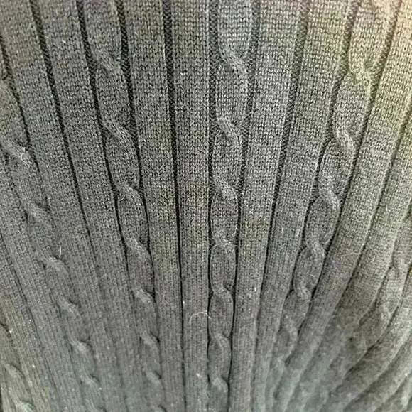 Izod Large black mens v neck sweater. Excellent condition. No imperfections - Picture 10 of 11